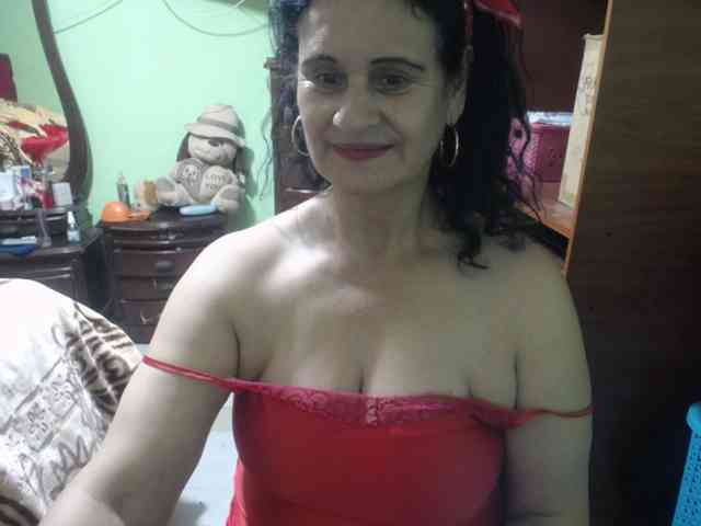 jazmin-mature