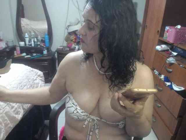 jazmin-mature webcam