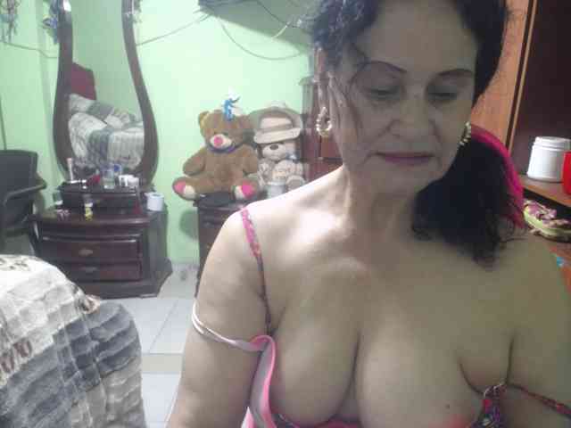 jazmin-mature webcam