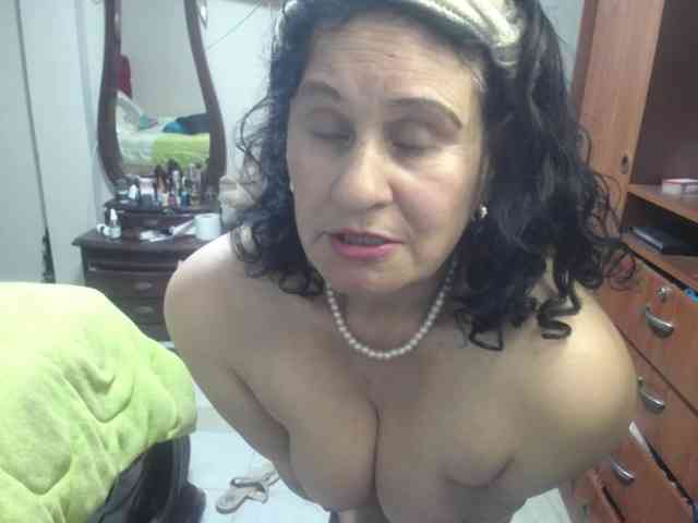 jazmin-mature jazmin-mature