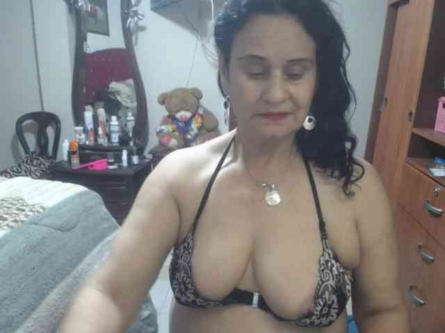 jazmin-mature webcam