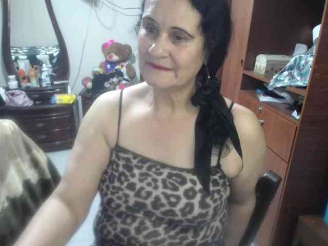 jazmin-mature webcam