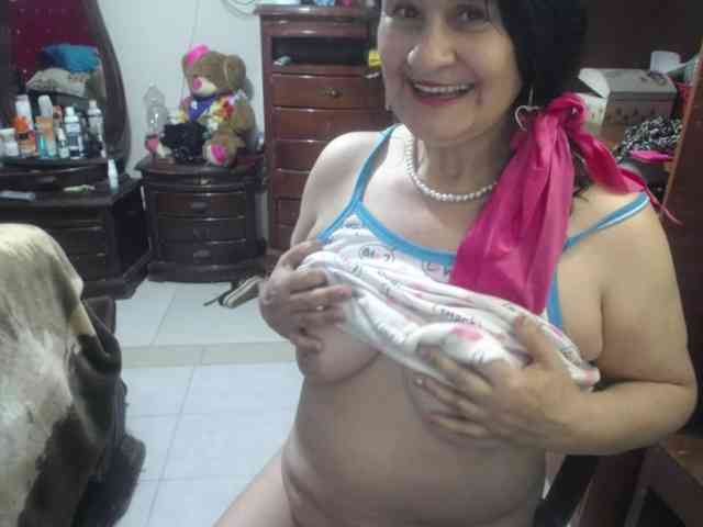 jazmin-mature webcam