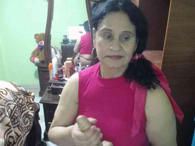 jazmin-mature webcam