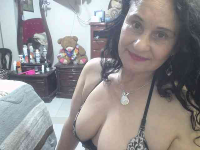 jazmin-mature webcam