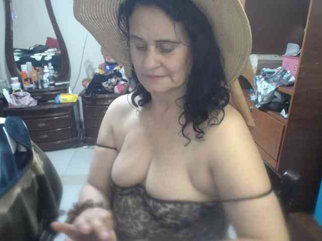 jazmin-mature webcam