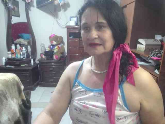 jazmin-mature webcam