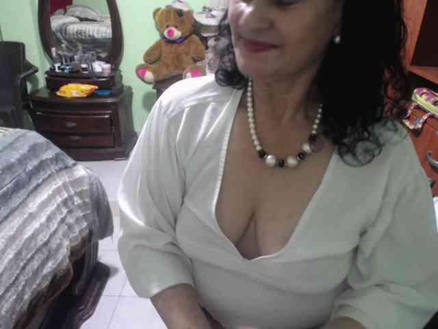 jazmin-mature webcam