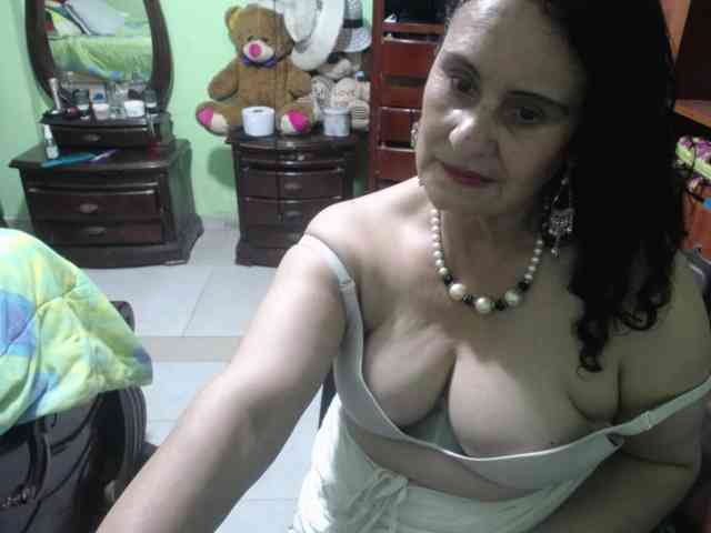 jazmin-mature webcam