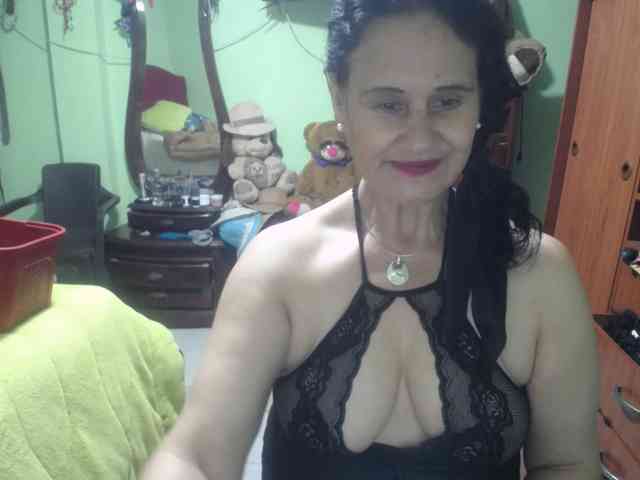 jazmin-mature webcam
