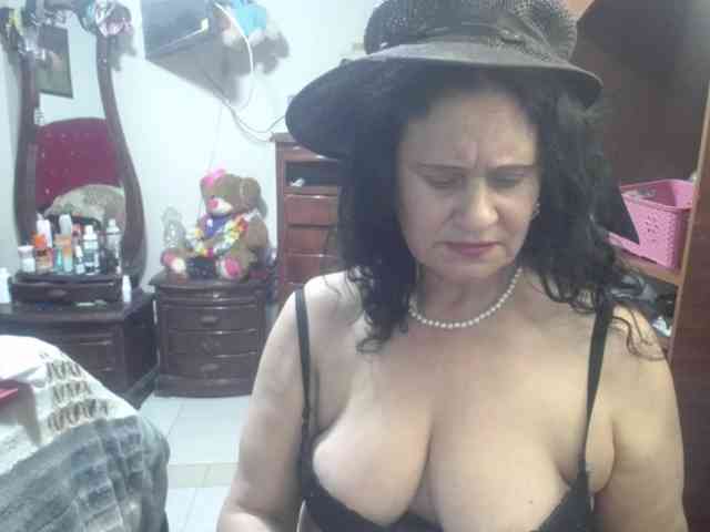 jazmin-mature webcam