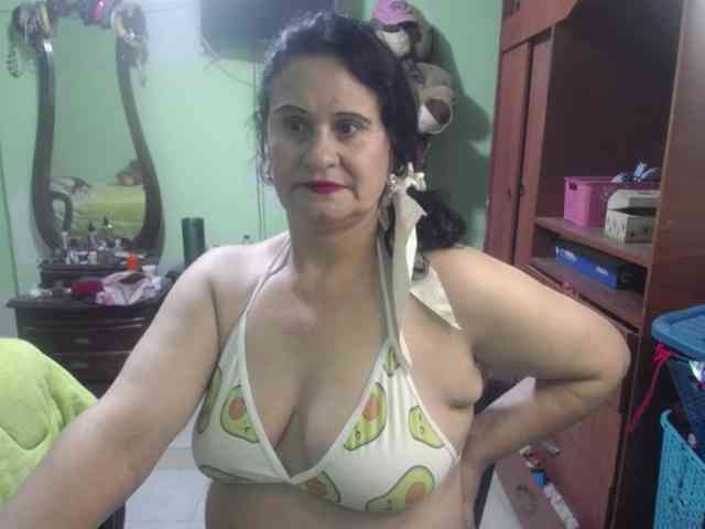 jazmin-mature webcam