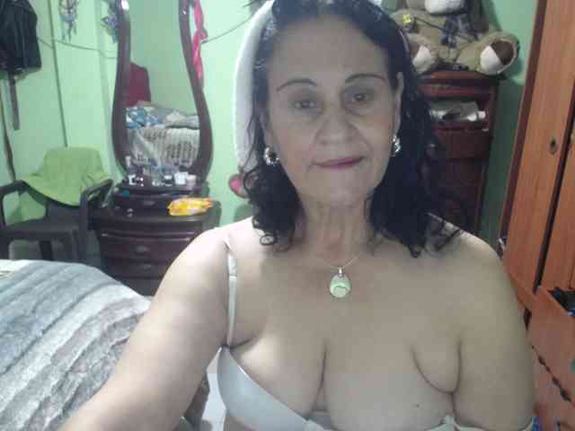 jazmin-mature webcam
