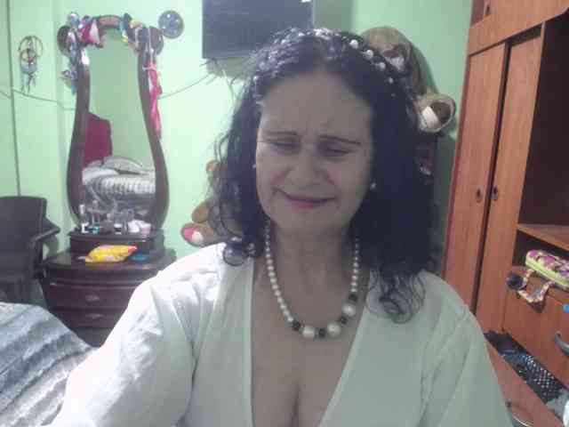 jazmin-mature webcam