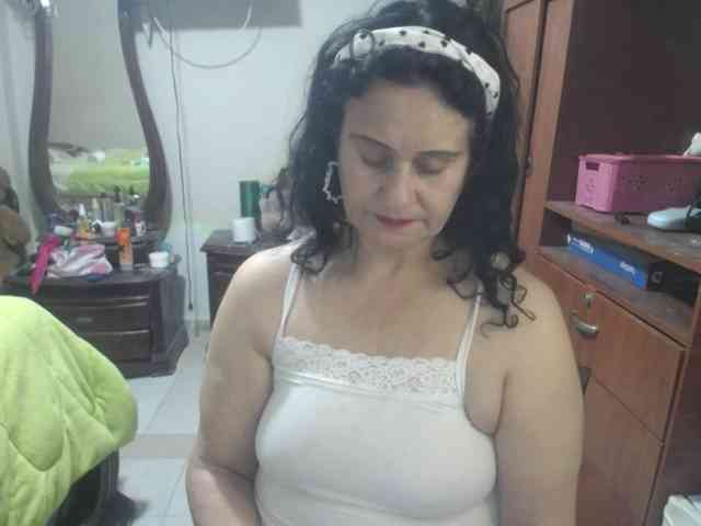 jazmin-mature webcam