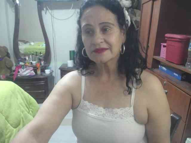 jazmin-mature webcam