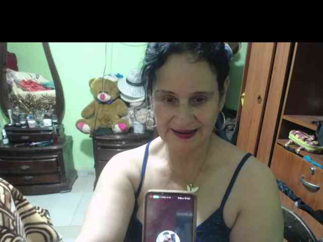 jazmin-mature