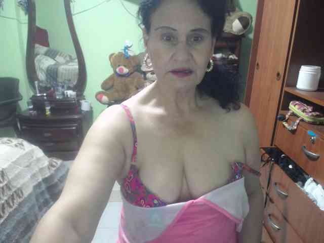 jazmin-mature webcam