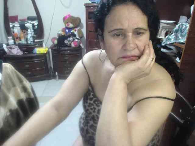 jazmin-mature webcam