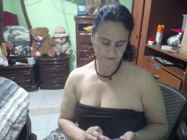 jazmin-mature webcam