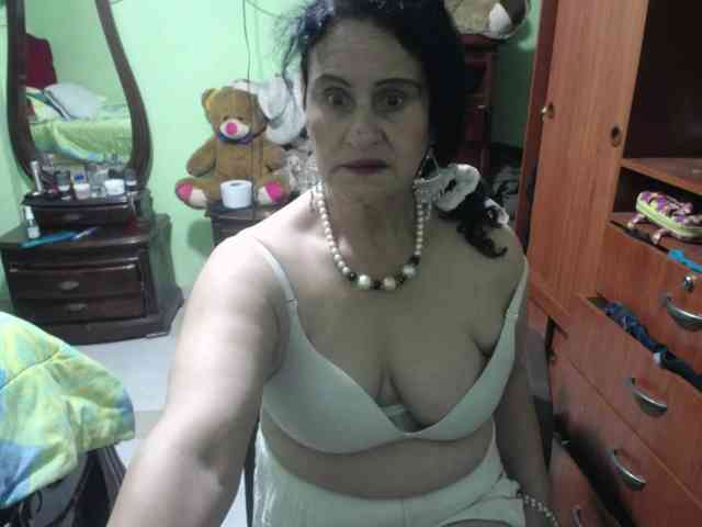 jazmin-mature webcam