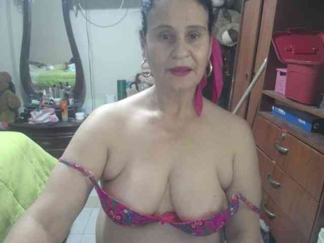 jazmin-mature webcam