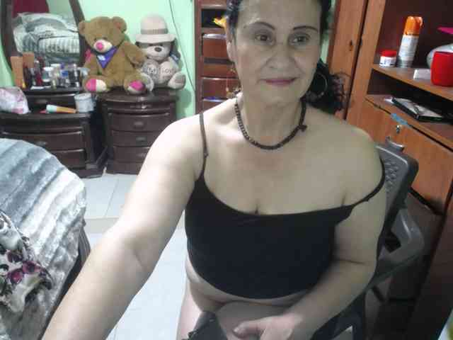 jazmin-mature webcam