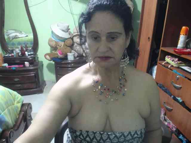 jazmin-mature webcam