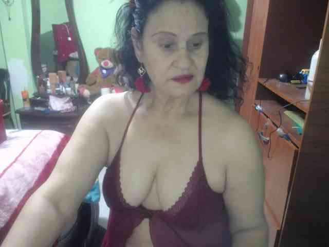 jazmin-mature webcam