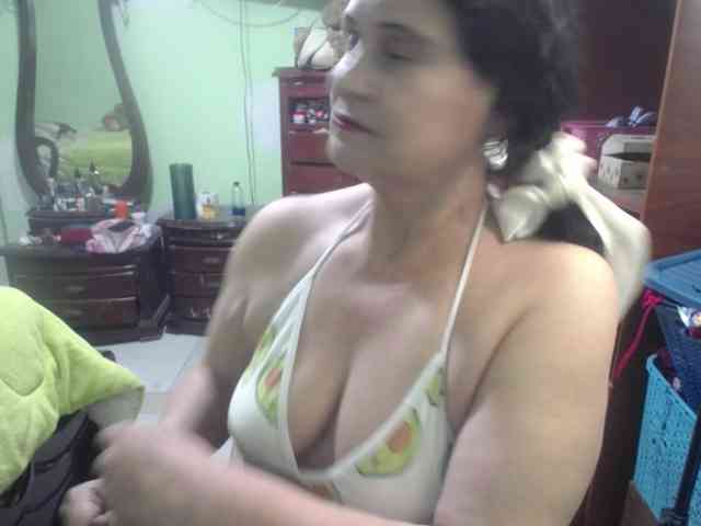 jazmin-mature webcam