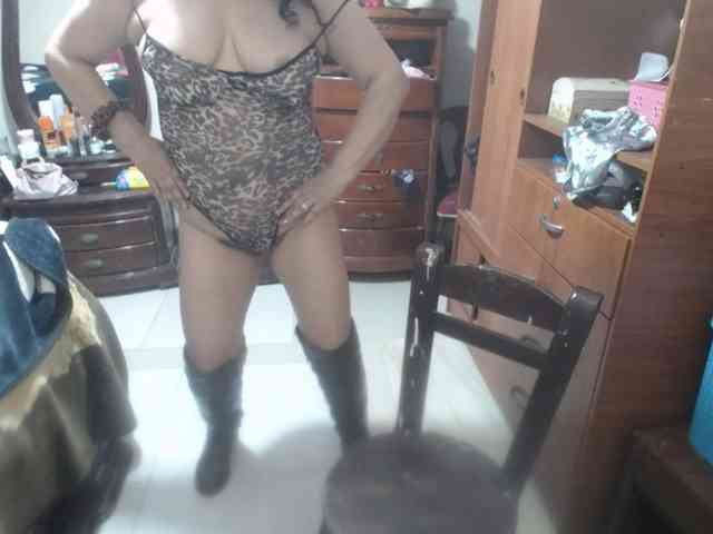 jazmin-mature webcam