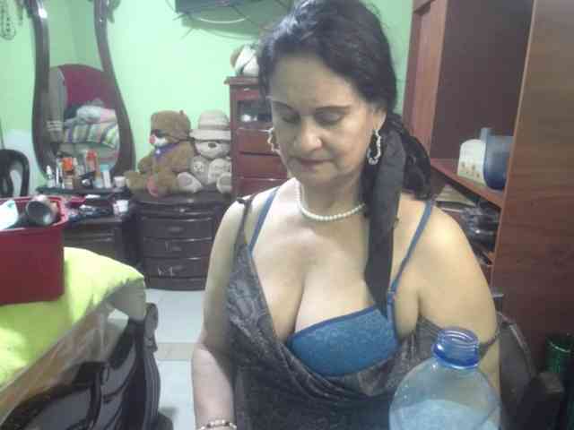 jazmin-mature jazmin-mature