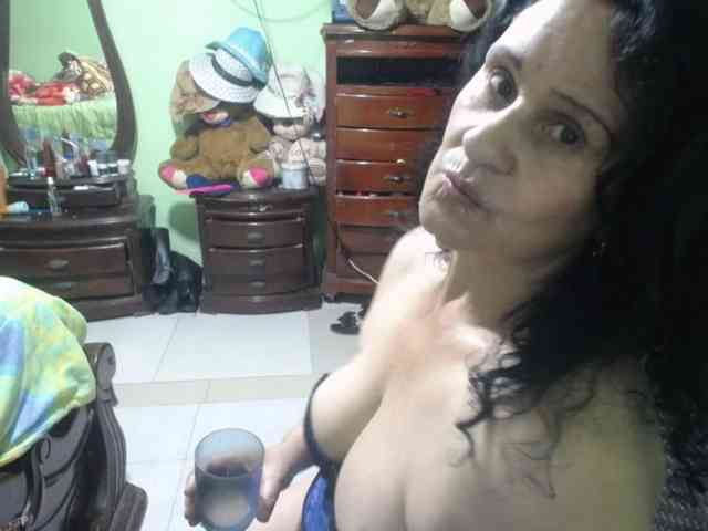 jazmin-mature webcam
