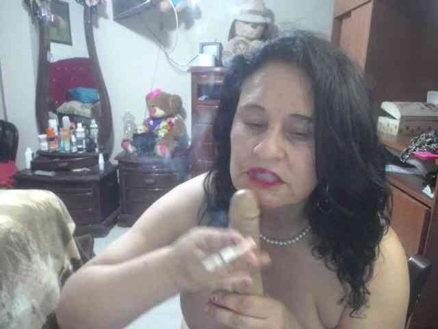 jazmin-mature webcam