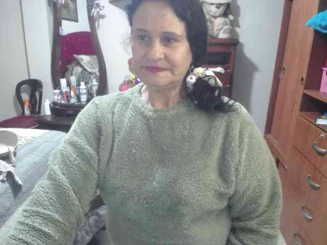 jazmin-mature webcam