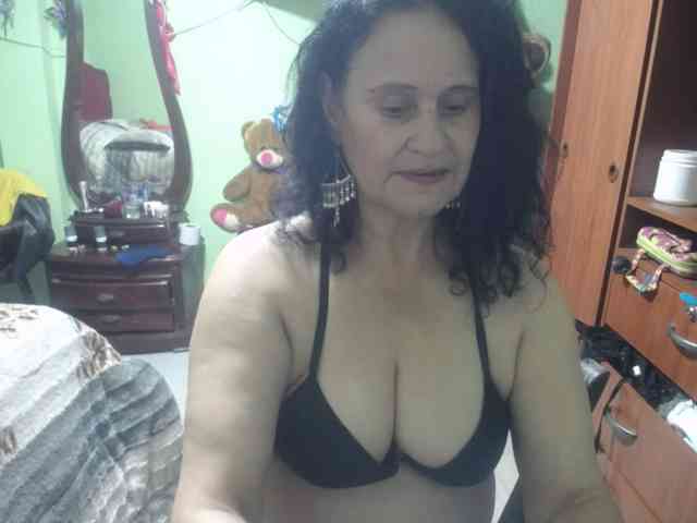 jazmin-mature webcam