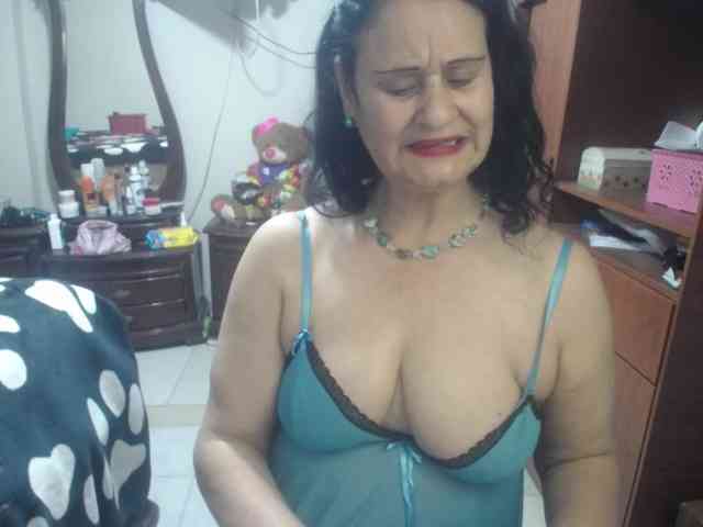 jazmin-mature webcam