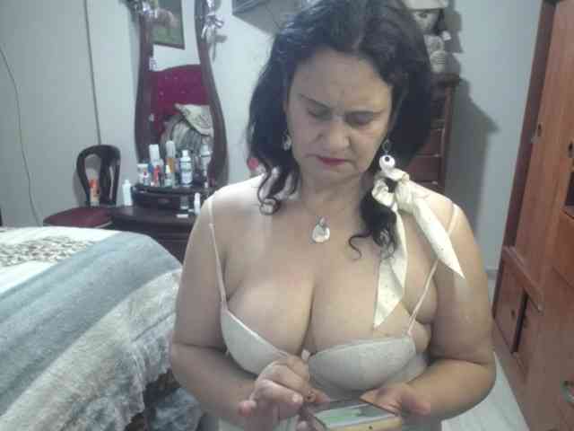 jazmin-mature webcam