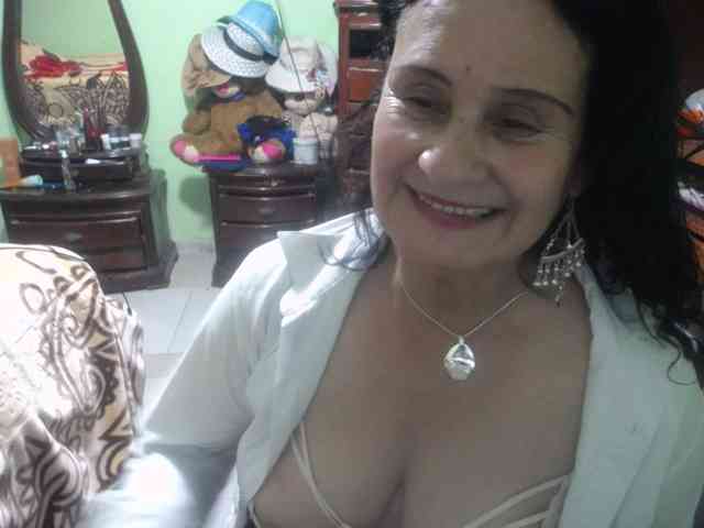 jazmin-mature webcam