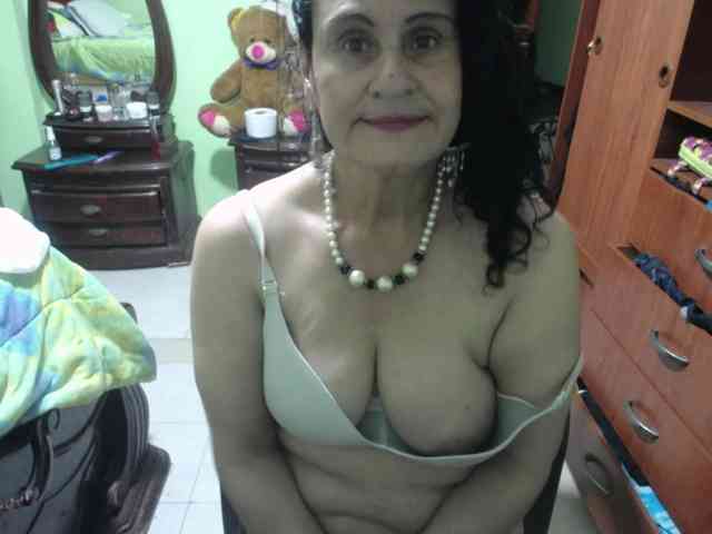 jazmin-mature webcam