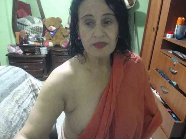jazmin-mature webcam