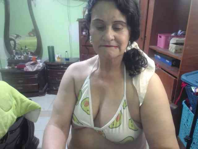 jazmin-mature webcam