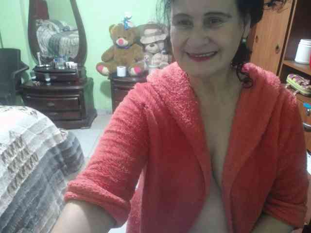 jazmin-mature webcam