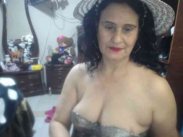 jazmin-mature webcam