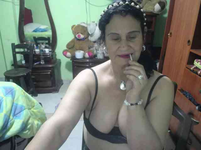 jazmin-mature webcam