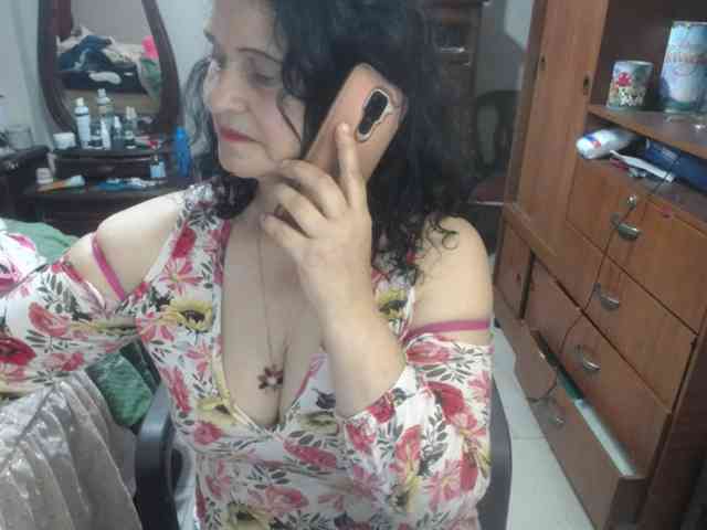 jazmin-mature webcam