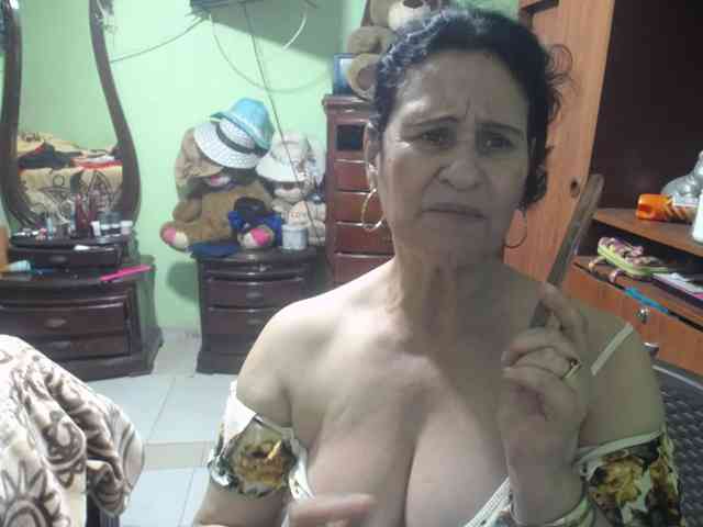 jazmin-mature webcam