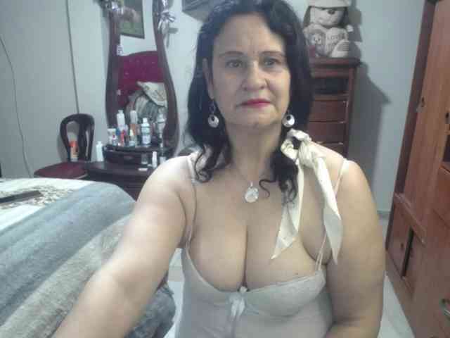 jazmin-mature webcam