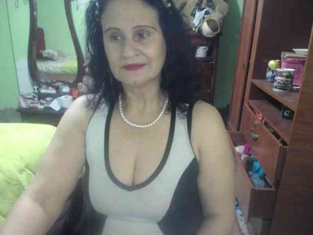 jazmin-mature webcam