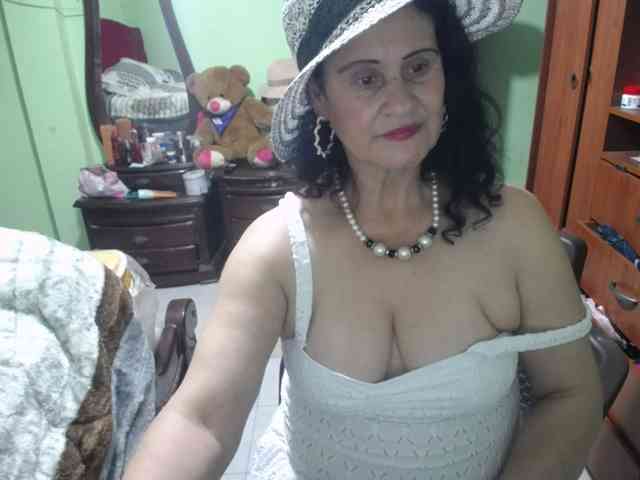 jazmin-mature webcam